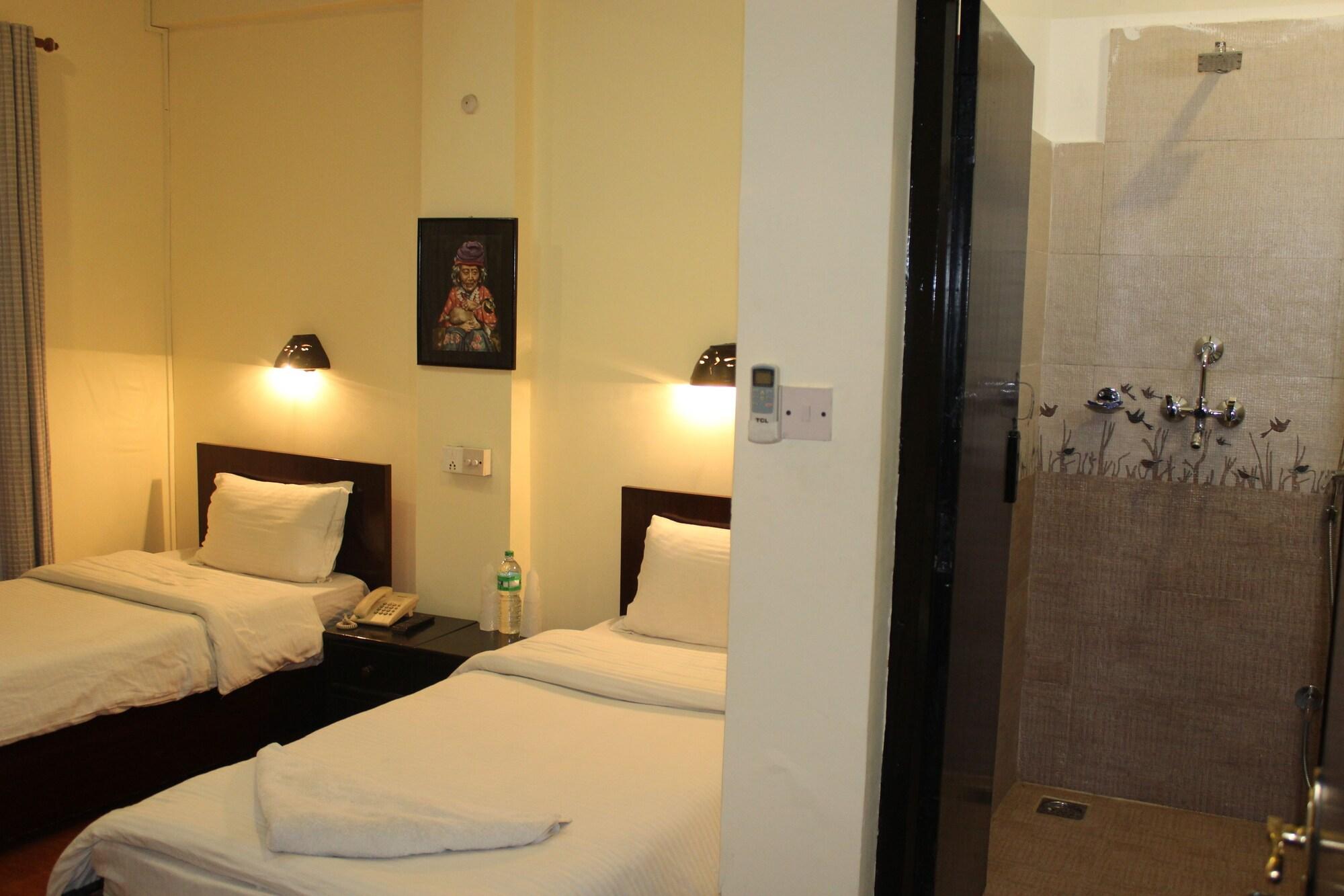 Hotel Buddha Land Катманду Екстер'єр фото