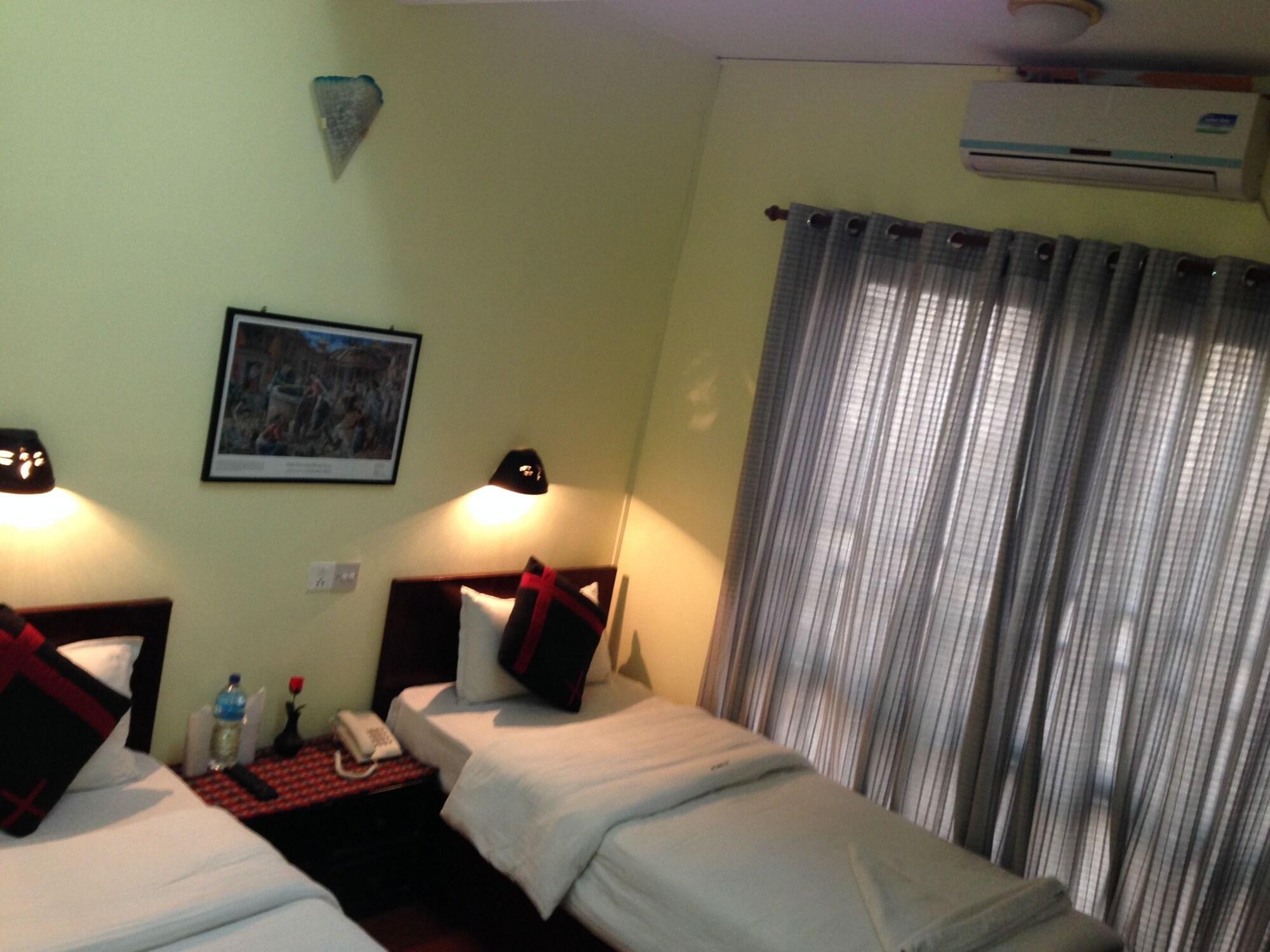 Hotel Buddha Land Катманду Екстер'єр фото